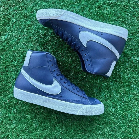 Nike Blazer Mid ‘77 Obsidian / Phantom Sail - Picture 2 of 8